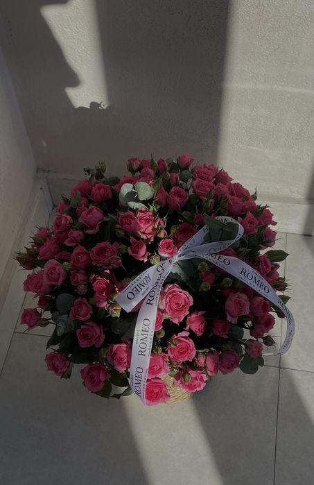 Букет кустовые розы