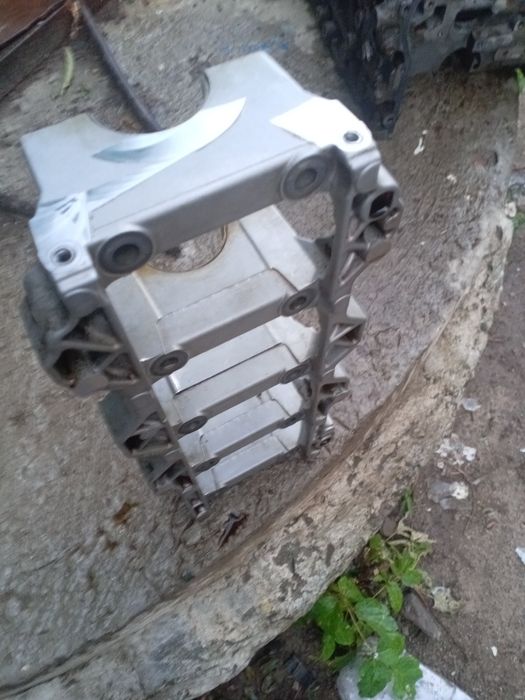 продам запчасти на мазду