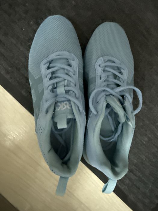 Кроссовик asics ,38 размер,24 см стельки