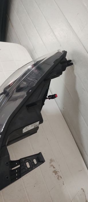 Far dreapta Renault Zoe cod 260100279R