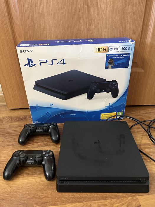 Продам PS4 игровая приставка