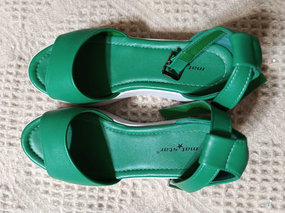 Дамски летни сандали