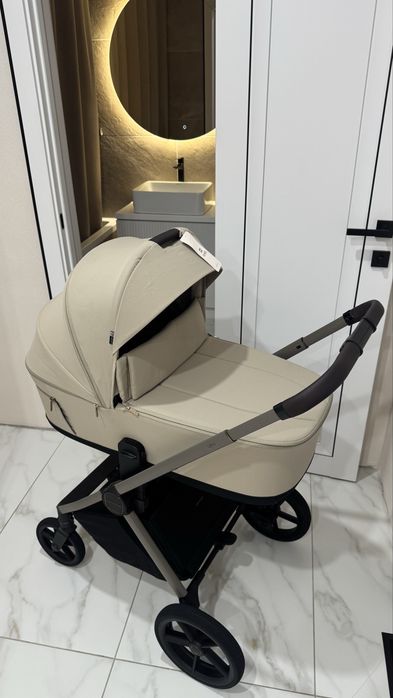 Продам коляску Carrello ultra 2025