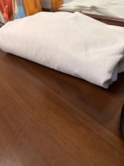 Наматрасник на резинке 160см