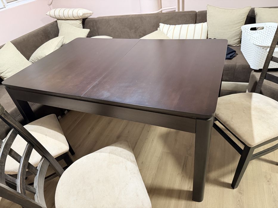 Разтегателна кухненска маса