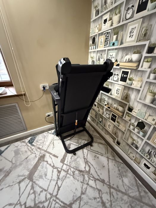 Продам беговую дорожку