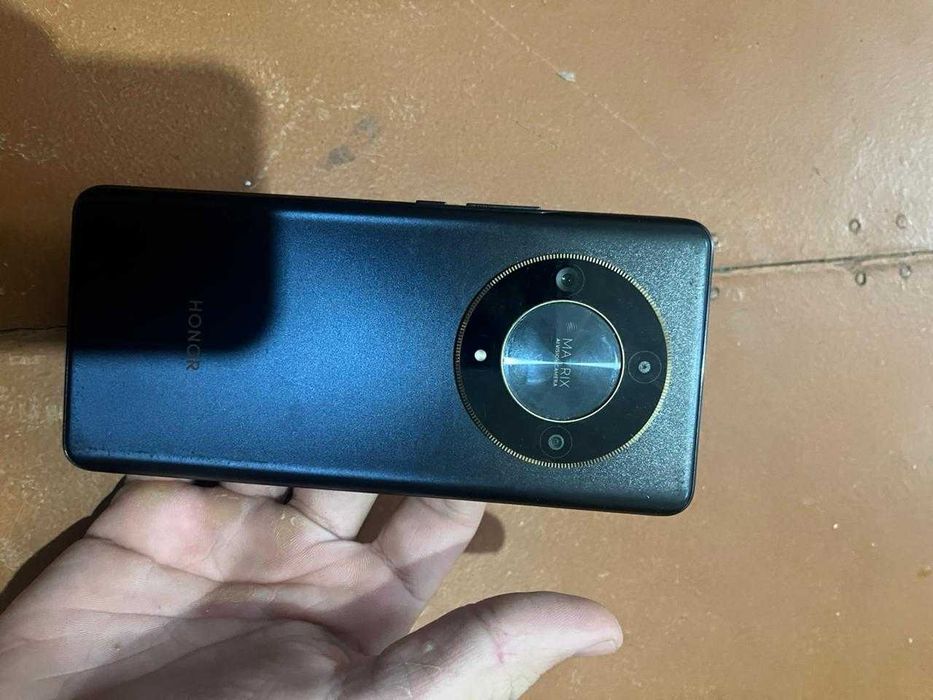 HONOR X9b телефон в отличном состоянии