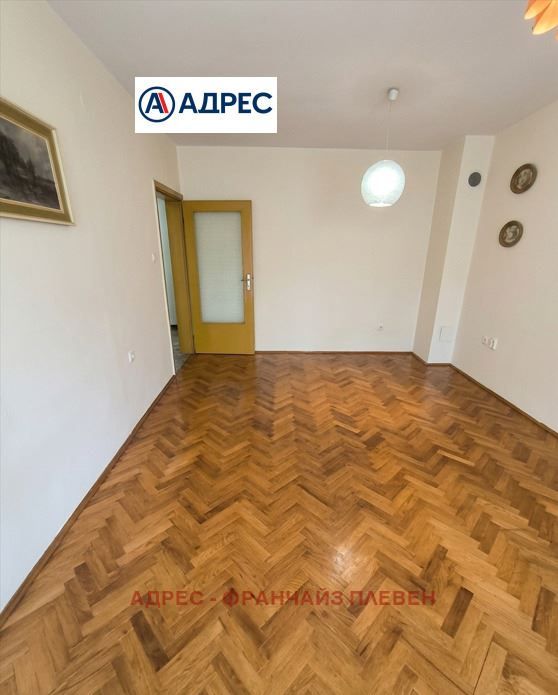 2-стаен в Плевен-9-ти квартал площ 62 цена 105000 - снимка 2