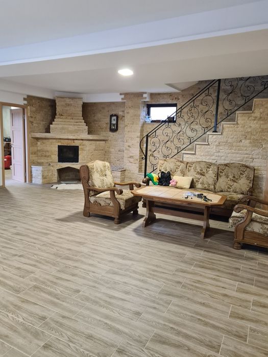 .Inchiriem doar pt familii!!Inchiriez cab