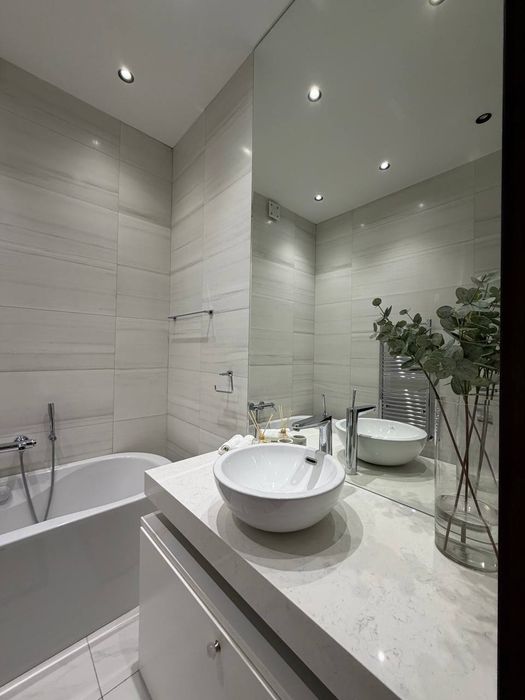 Квартира продается 4/5/9 на жк Новомосковская