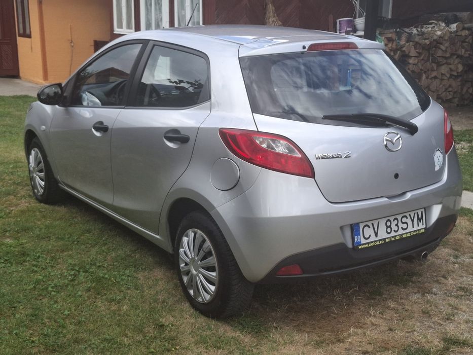 Se vinde Mazda 2