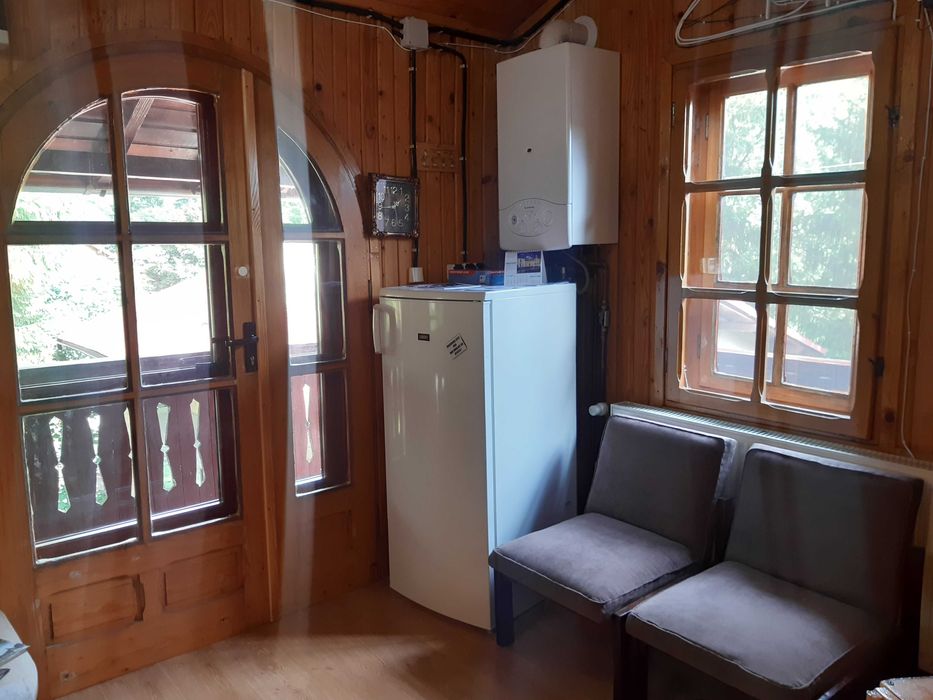 INCHIRIERE apartament 2 camere in SINAIA pentru minim 12 luni