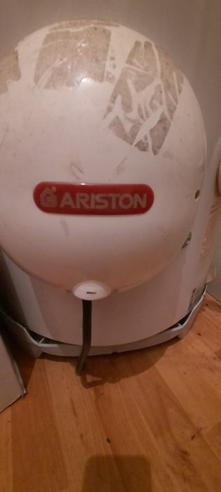 Продам бойлер 500л.