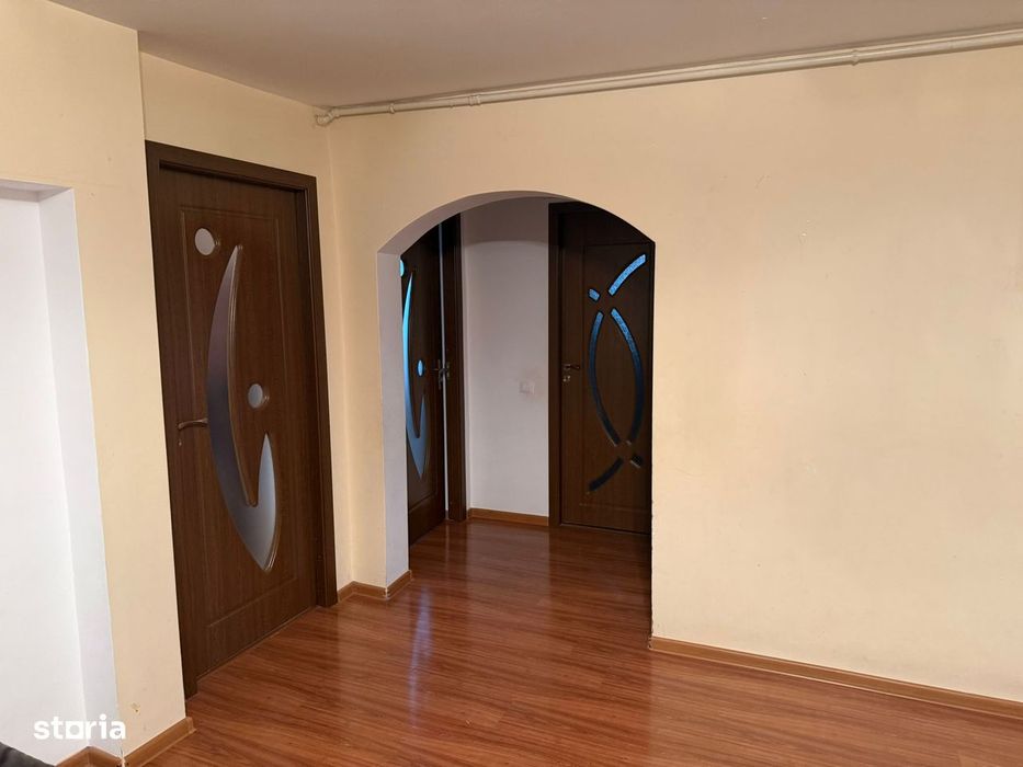Vânzare apartament 3camere, etaj 5, micro 5 Târgoviște — fotografia 1
