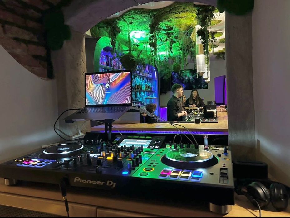 Restaurant / Pub - Piața sfatului Brașov  de vânzare