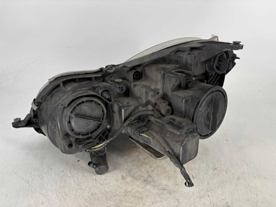 Far dreapta cu xenon Mercedes E-Class W211 an 2008