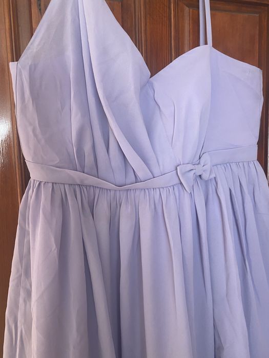 Официална рокля в красив цвят