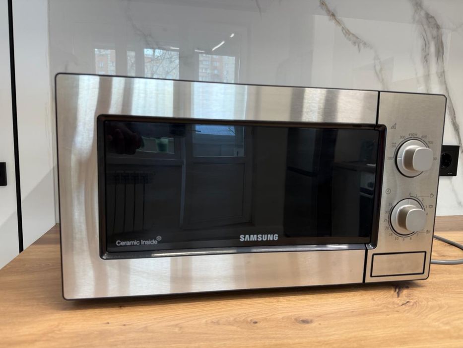Продается микроволновая печь Samsung