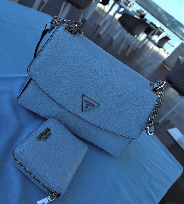 Оригинална чанта на GUESS