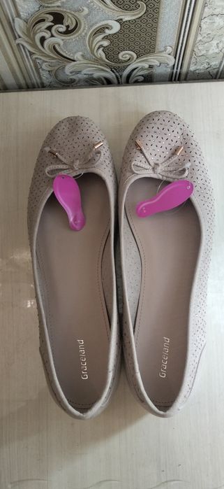 Продам туфли женские
