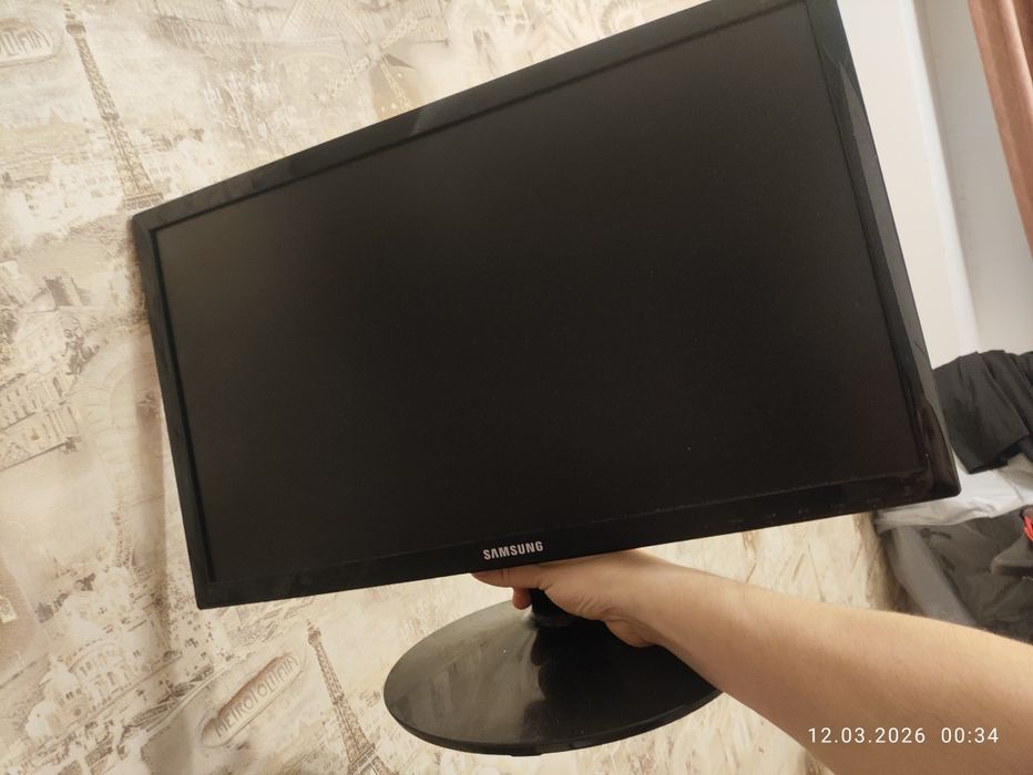 монитор Samsung 21.5 дюймов