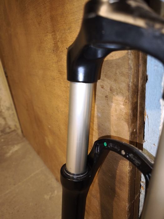 Продават се 3 броя Sr suntour Raidon.  Цената е на брой.