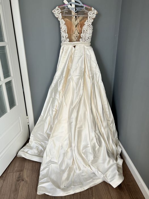 Продам СРОЧНО свадебное платье