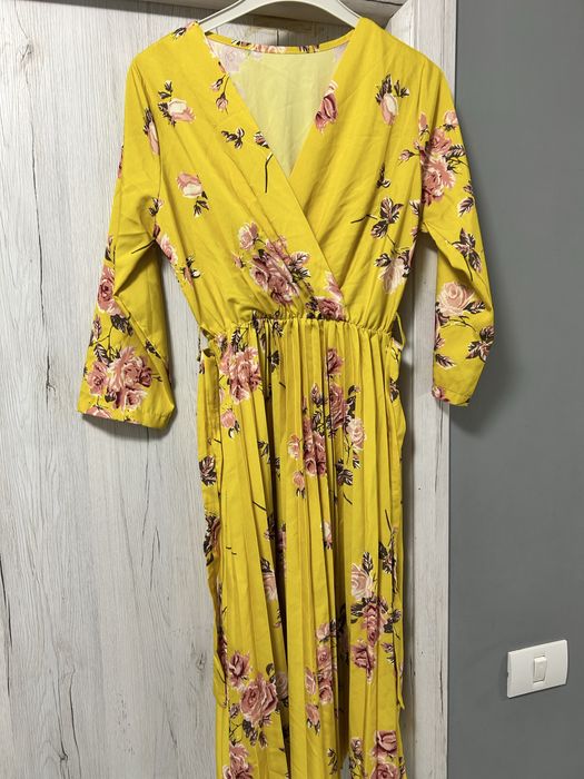 Rochie model floral