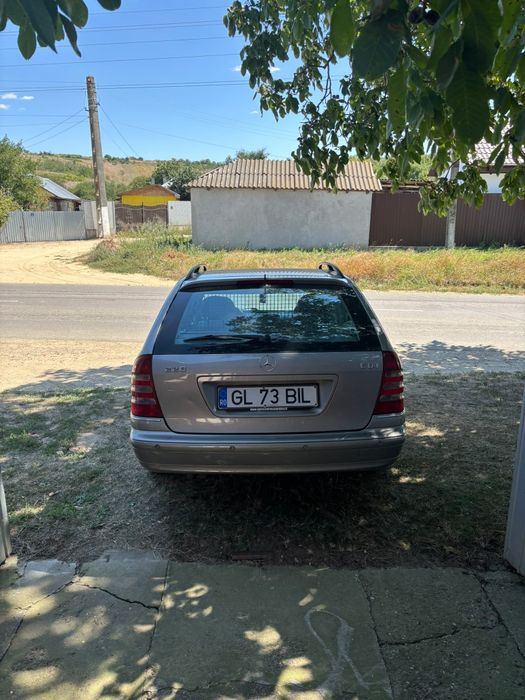 vând mercedes-benz c220 150cv 2004