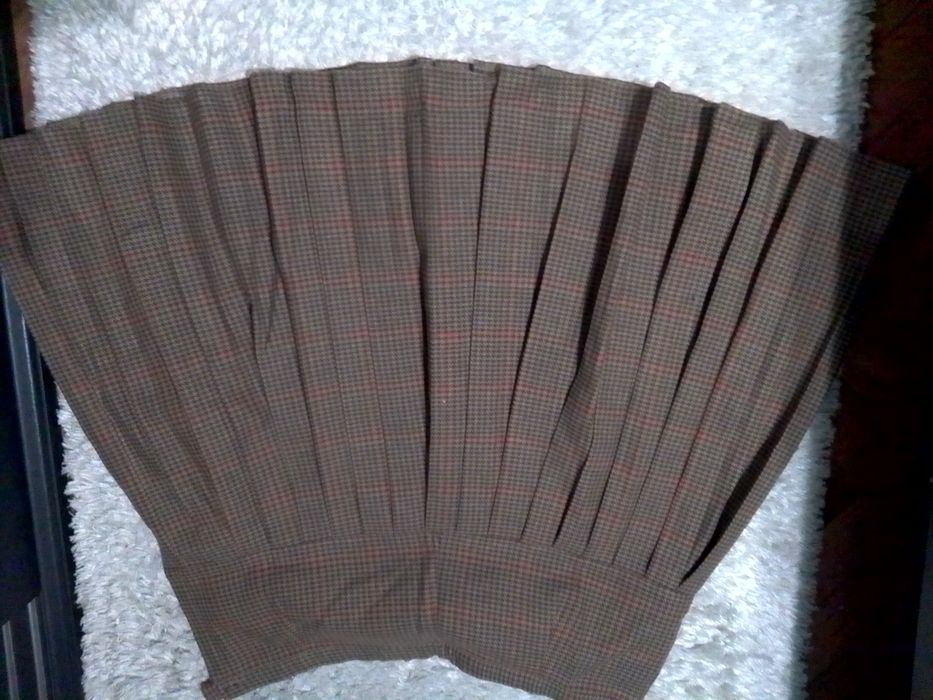 Fusta cu pliuri marime 50