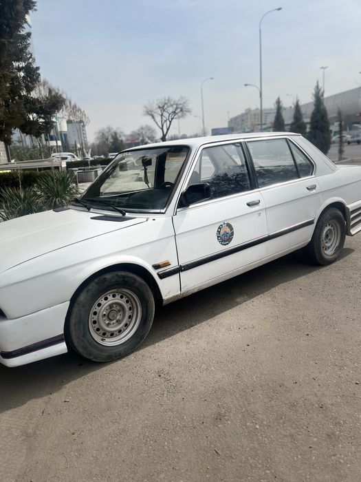 BMW сотилади юрип турипти 2л матор