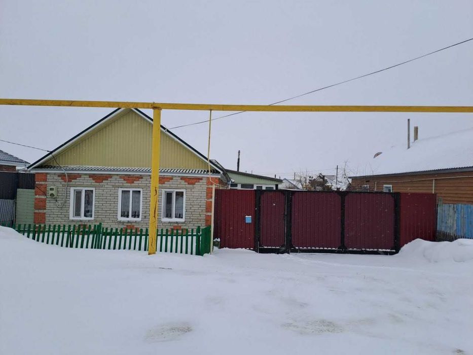 В продаже 4 комнатный дом в районе КСК.