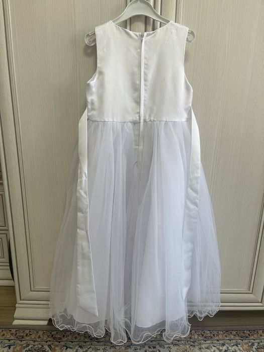 Продам платье для девочки