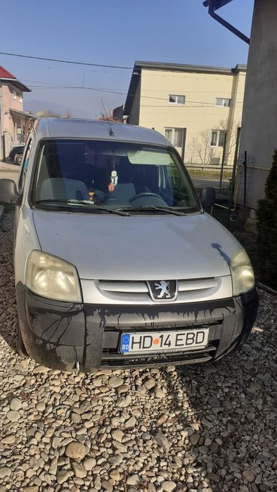 Vând Peugeot Partner