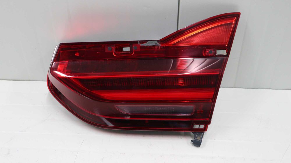 Десен вътрешен стоп БМВ Г11 Г12 Десен стоп заден капак БМВ Г11 Г12