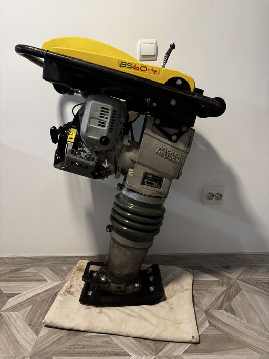 Mai compactor wacker neuson BS 60-4As  4CP 72kg motor honda 4 timpi