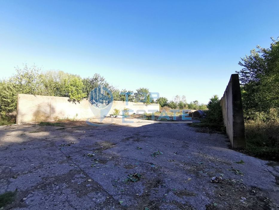 Продава се Промишлена сграда в с. Ресен, Област Велико Търново - 1740 кв.м за 84 €/кв.м - Снимка #9