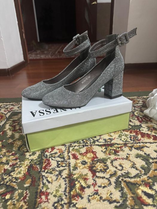 Продам летние туфли