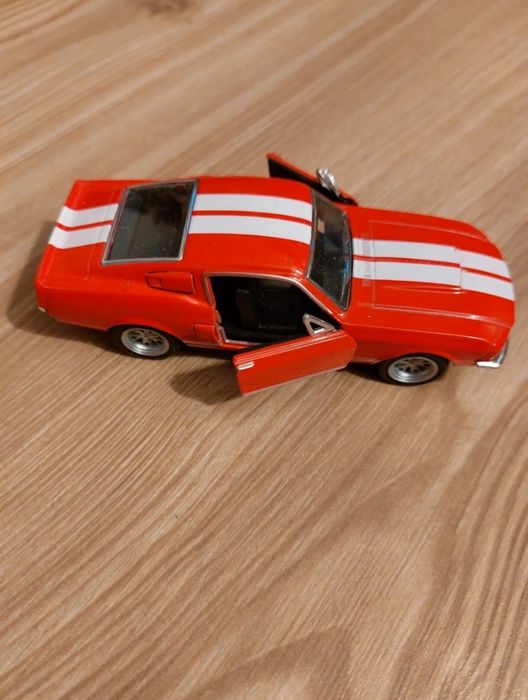 Machetă mașină Kinsmart 1967 Ford Shelby Mustang