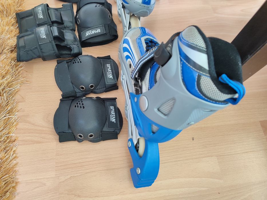 Продавам ролери SPARTAN с 2 чифта  наколенки и налакътници