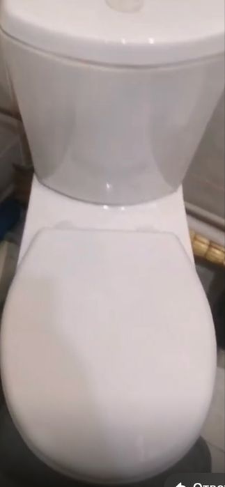 Унитаз рабочий белый