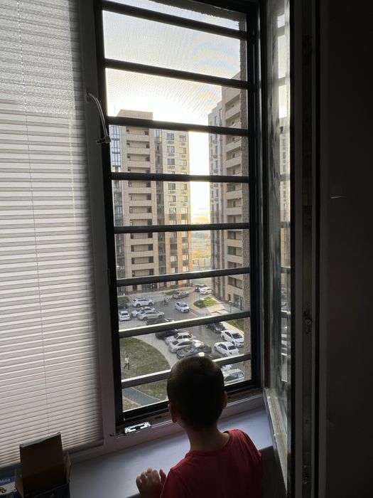 Москитный сетки и решетка