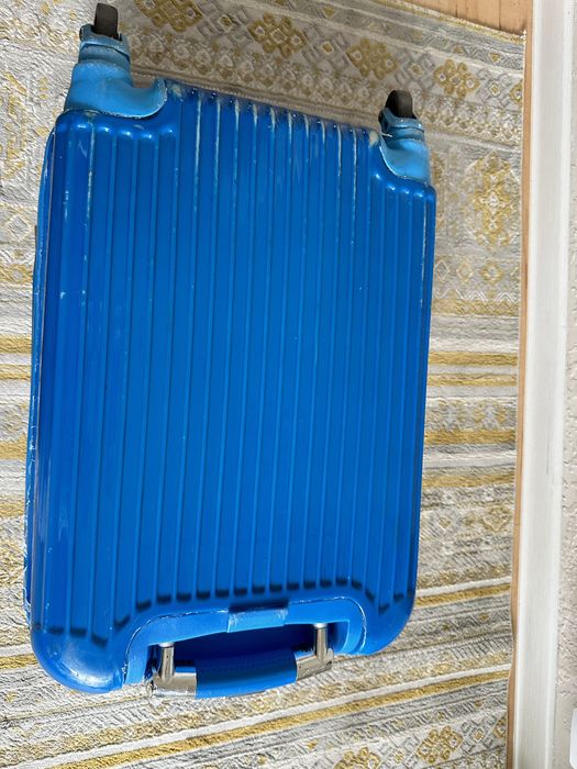 Продам детский чемодан