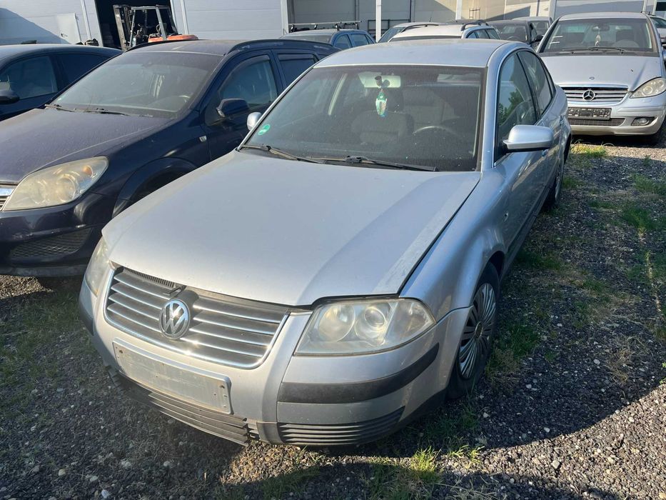 Dezmembrez VW Volkswagen Passat B5.5 berlina gri argintiu 1,9 TDI 2002
