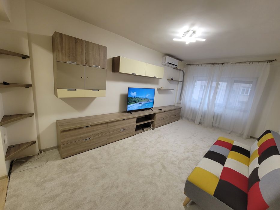 Proprietar - vand apartament 4 camere in Rogerius