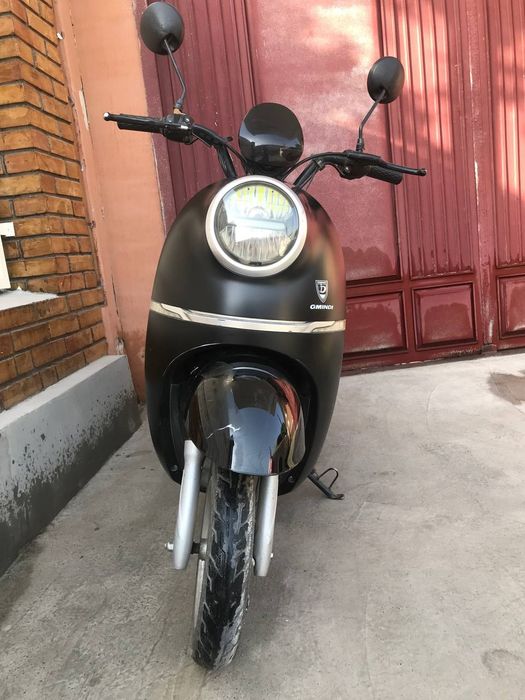 Moto skuter gmin