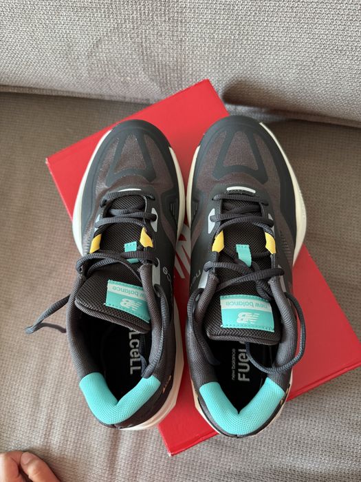 Теннисные кроссовки new balance