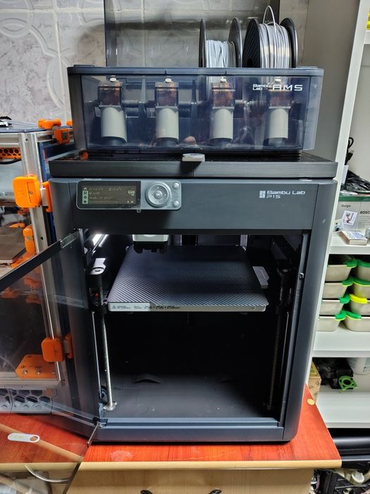 Imprimanta 3d Bambu P1S cu AMS