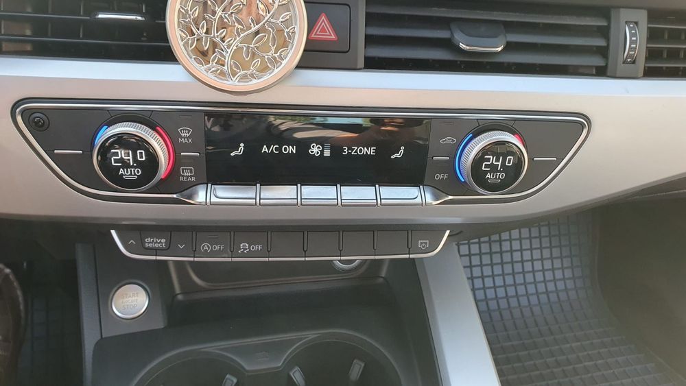 AUDI A4 2.0TDI, 122CP, automată, 05/2018, 154731km. Merită vizionată!