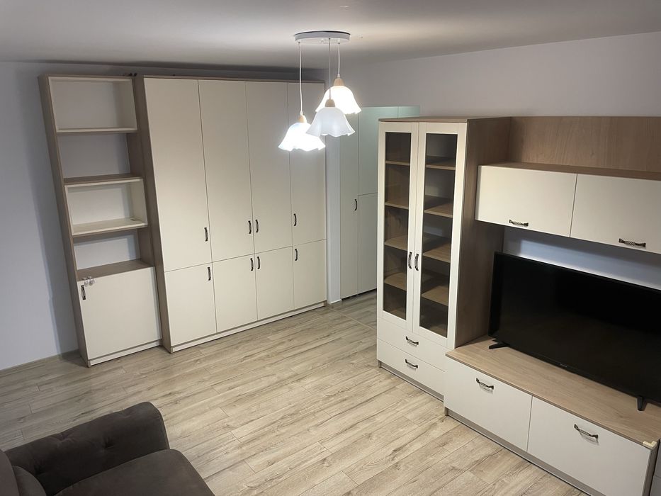 Vand apartament 2 camere